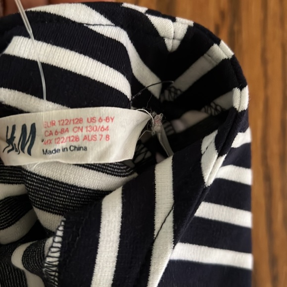 H&M Girls Stripes Peplum Dress Size 6-8yrs - Picture 6 of 9